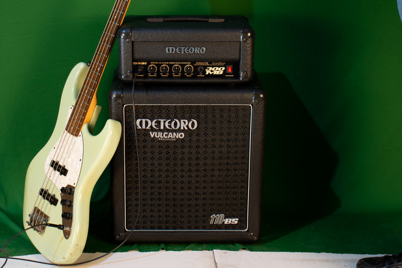 KIT AMPLIFICADOR Cabeçote Baixo Space Jr 300 Mb 40 W + caixa 112bs 75watts | | Magazine Monteiro